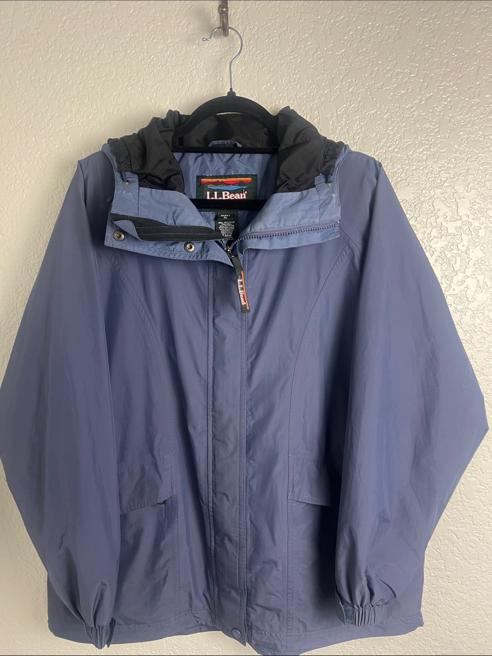 L.L. Bean Vintage Women’s Gore-Tex Hooded Raincoat - Waterproof/Windproof